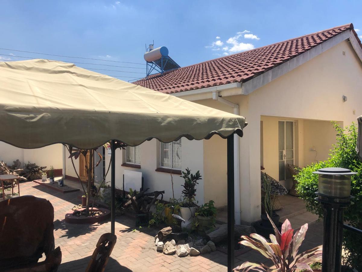 Kwampofu Guest House Harare Ngoại thất bức ảnh