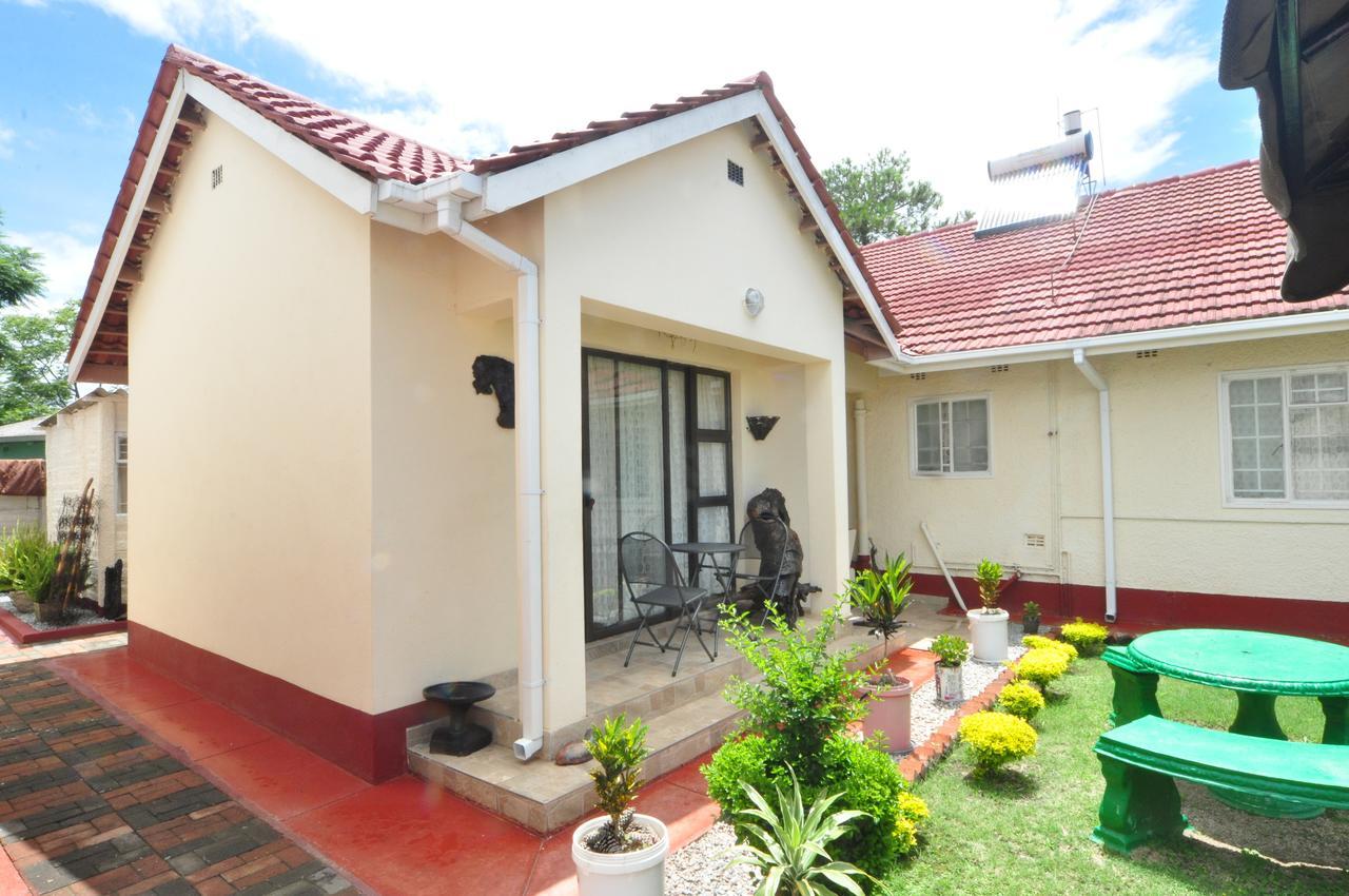 Kwampofu Guest House Harare Ngoại thất bức ảnh